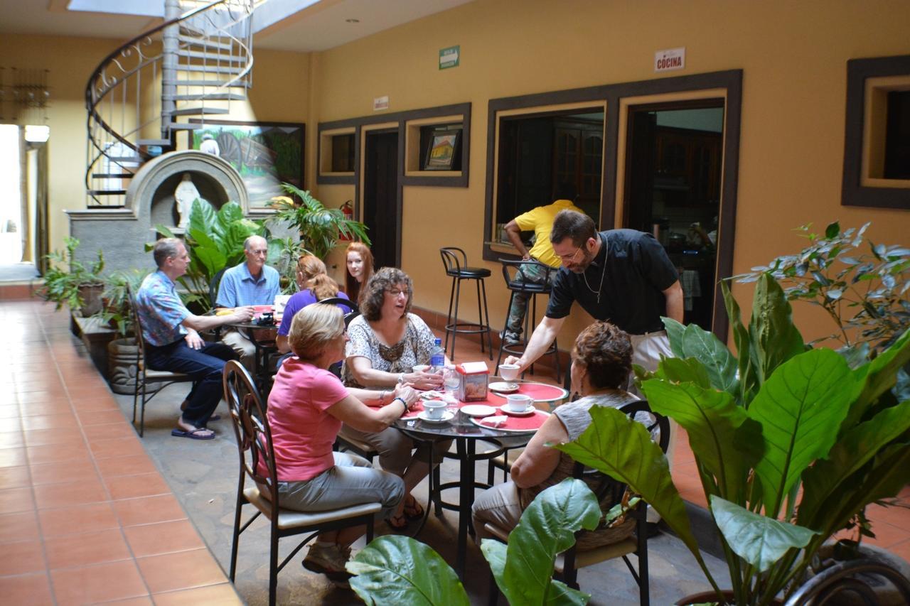 Hotel Los Balcones De Chinandega Exterior foto