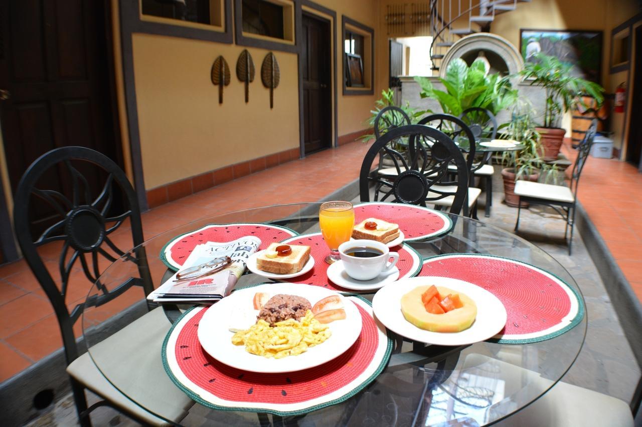 Hotel Los Balcones De Chinandega Exterior foto