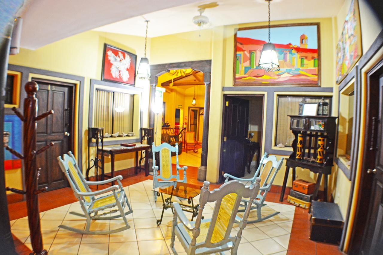 Hotel Los Balcones De Chinandega Exterior foto