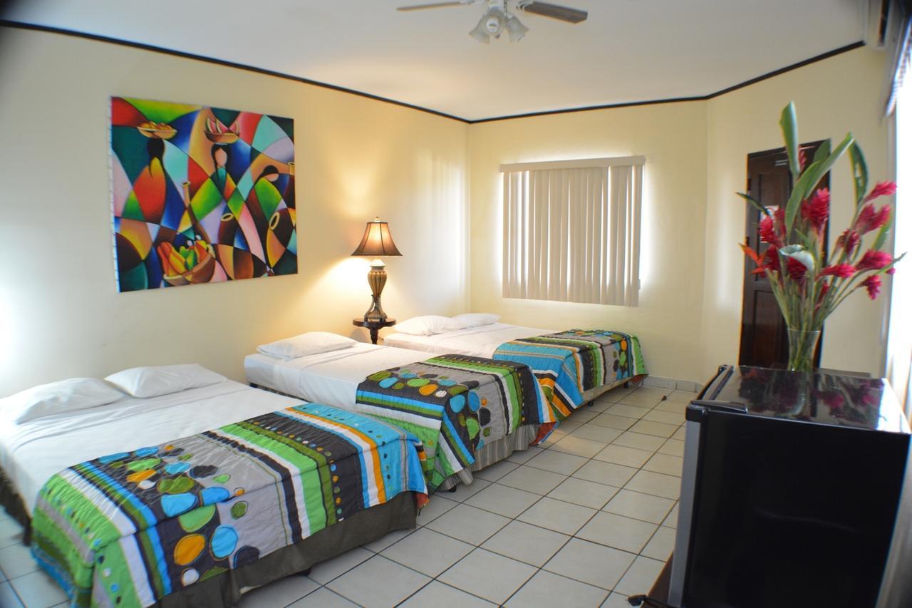 Hotel Los Balcones De Chinandega Exterior foto