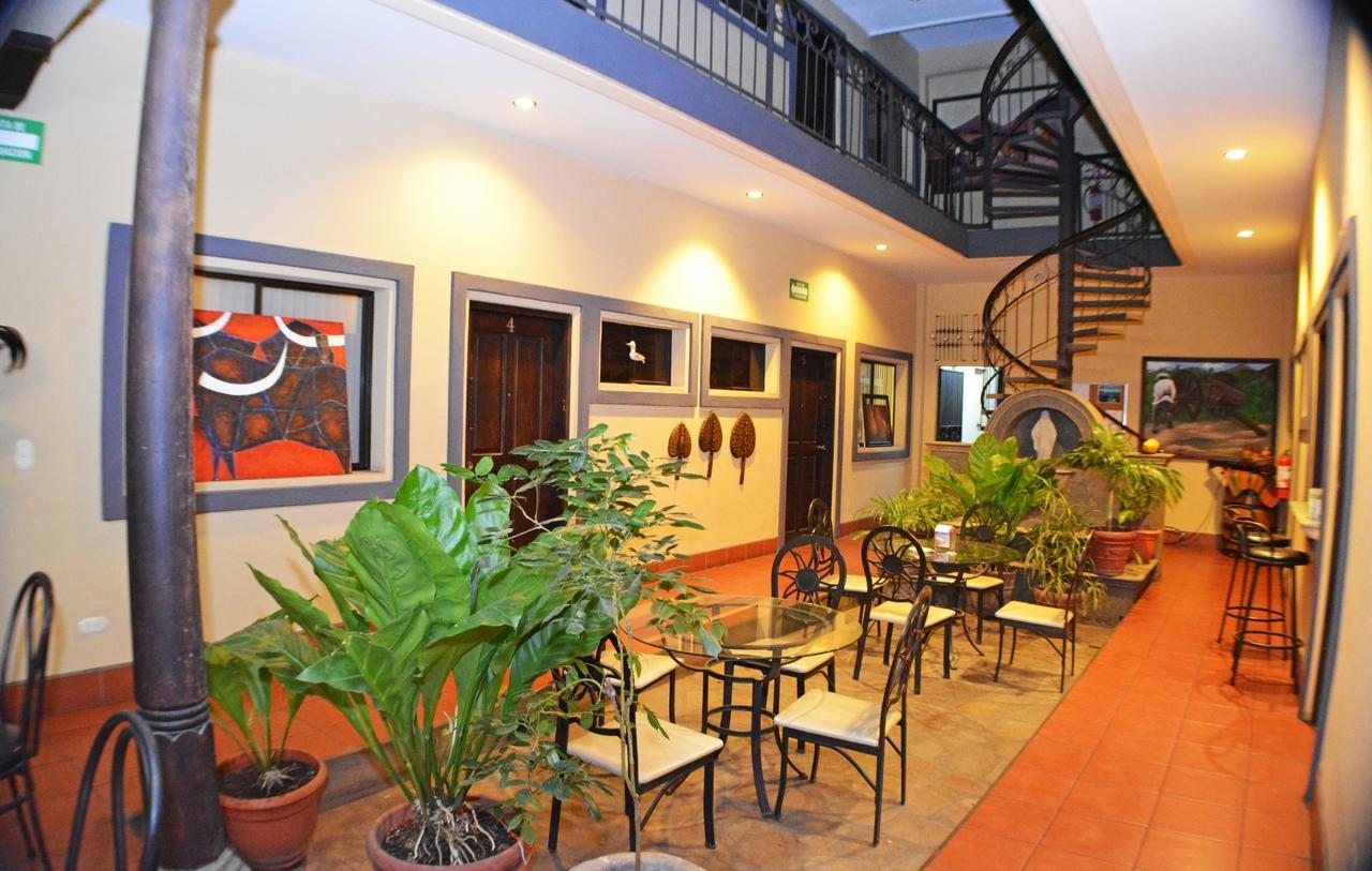 Hotel Los Balcones De Chinandega Exterior foto